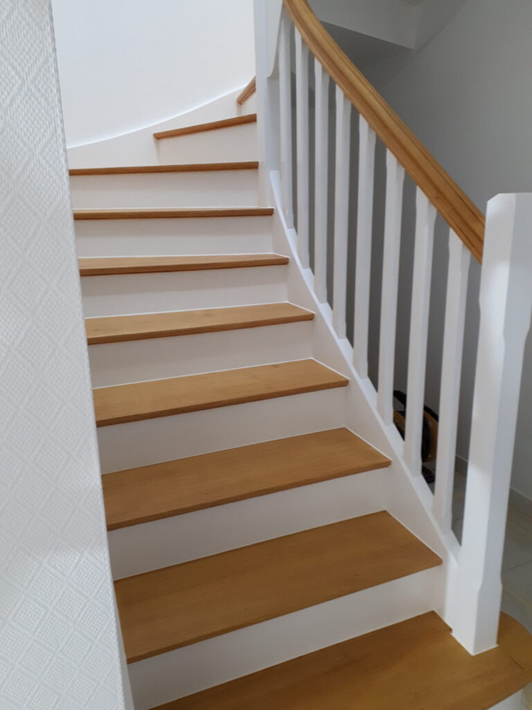 Escalier blanc